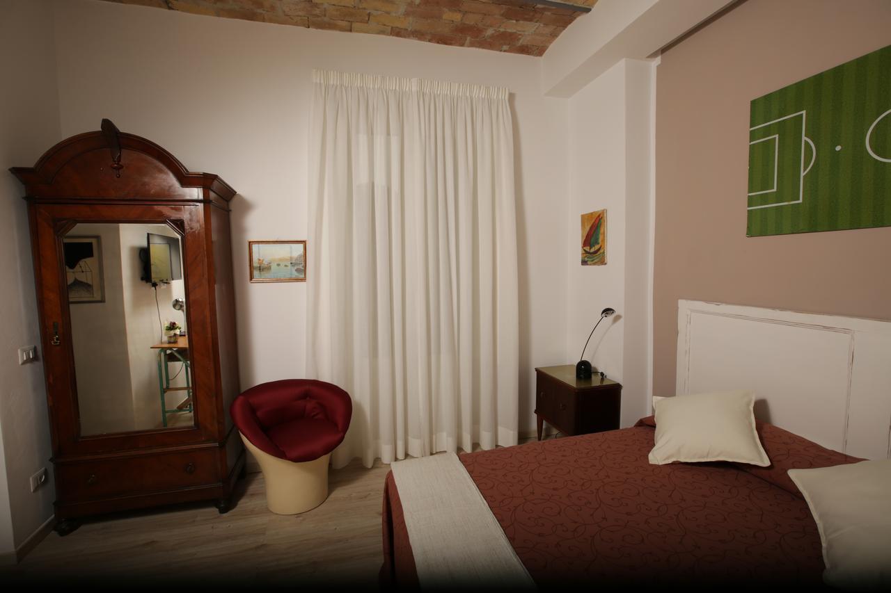 B&B Laurus Colosseo Рим Экстерьер фото